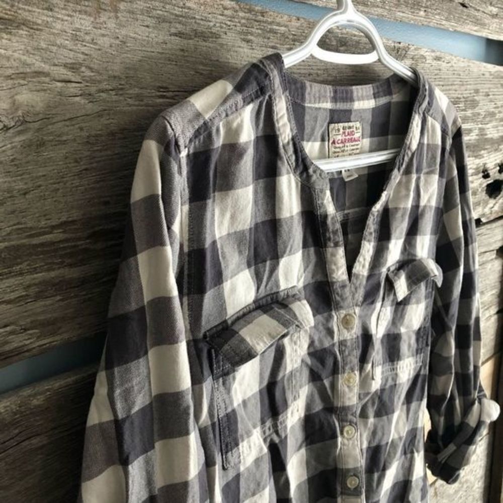 OLD Navy Size Med Grey plaid top with rolled sleeves